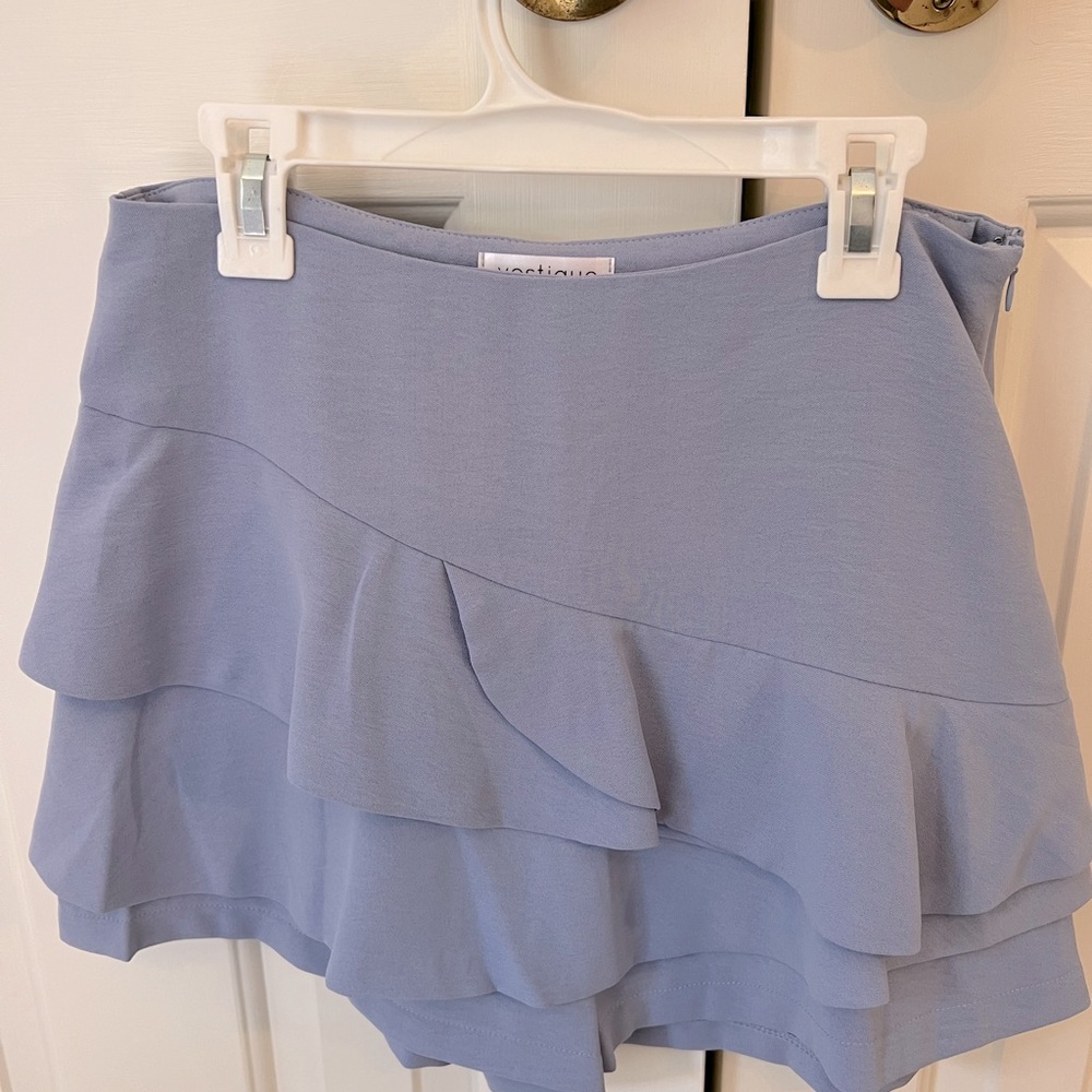 Vestique blue and muted brown ruffled skorts with side zipper